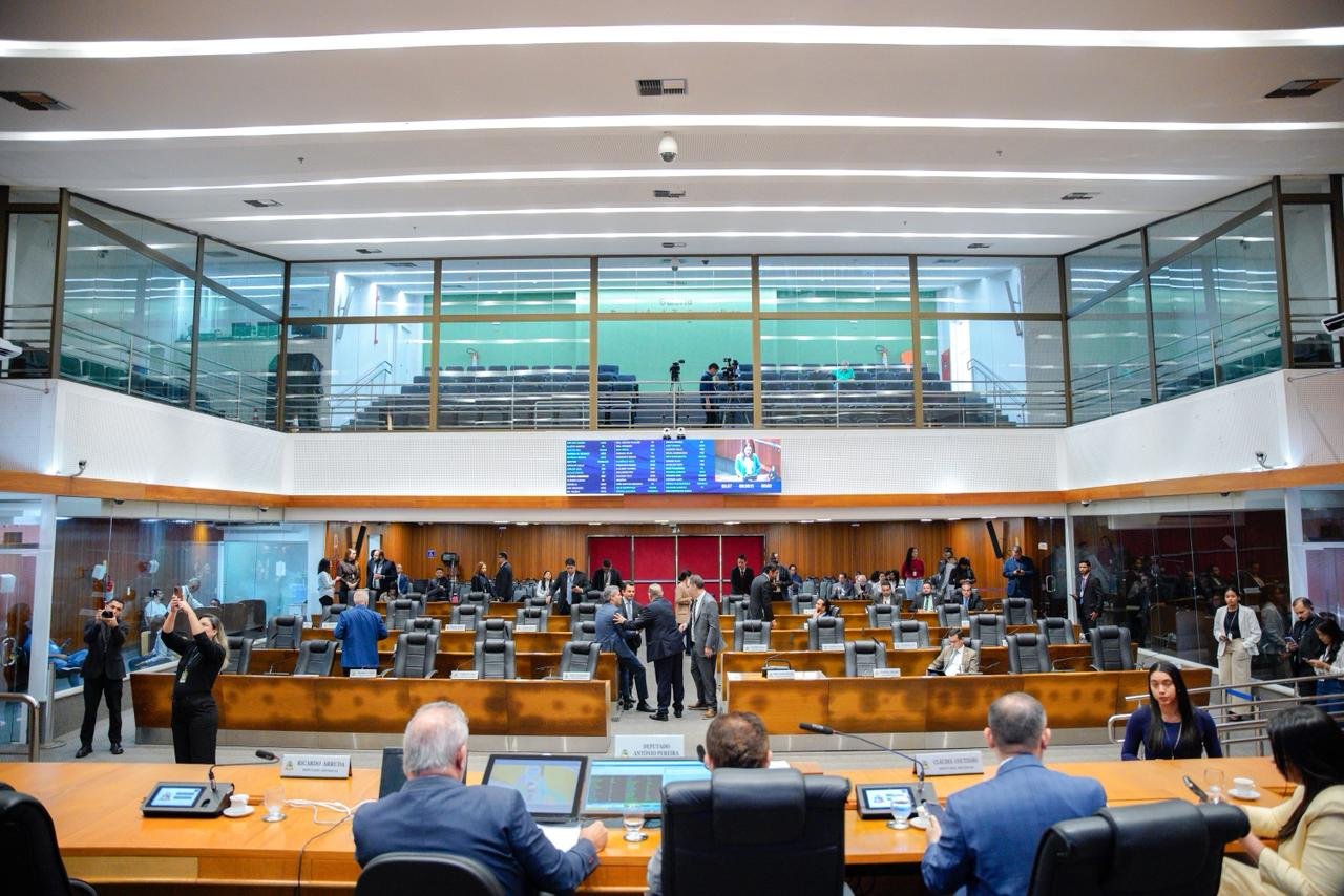 Alema aprova projetos sobre prevenção a despejos de populações em situação de vulnerabilidade