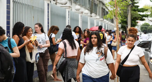 Fies: pré-selecionados devem complementar inscrição a partir de sexta