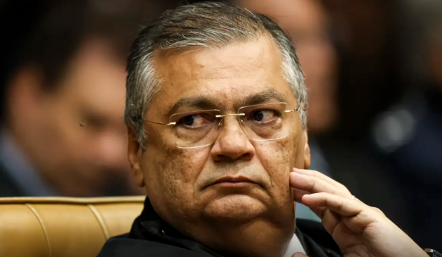 Dino diz que pagamento de novos penduricalhos está proibido