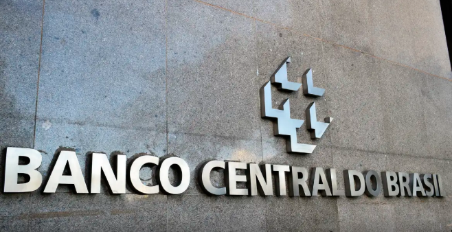 Banco Central e Receita Federal são autorizados a realizar concursos