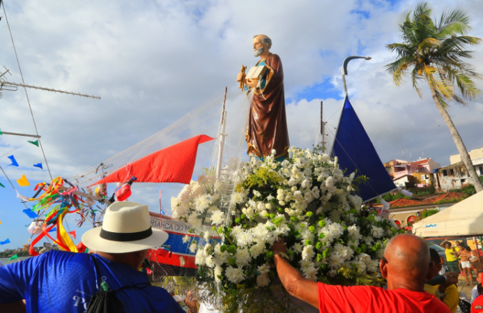 São Pedro é celebrado em procissão marítima